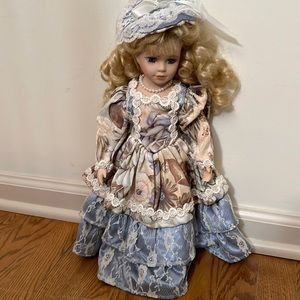 Seymour Mann Connoisseur collection doll